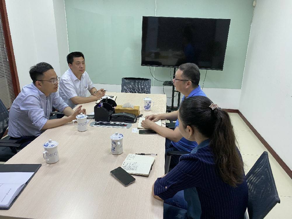 无锡市工信局领导来开云体育-开云(中国)一站式服务平台科技开展“三联三解”活动